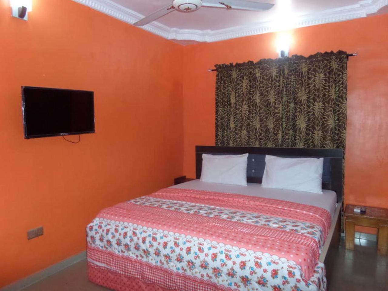 De-Zone Hotel Ikotun Extérieur photo