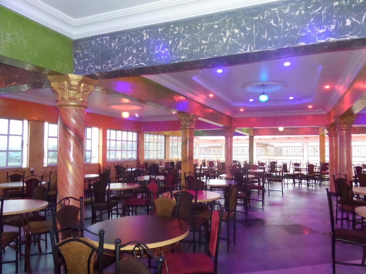De-Zone Hotel Ikotun Extérieur photo